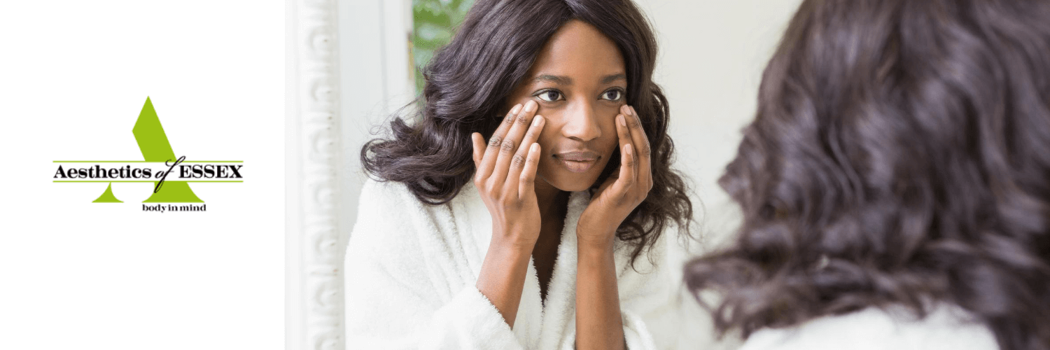 woman noticing beauty issue during lockdown